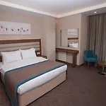 Gueler Park 4*