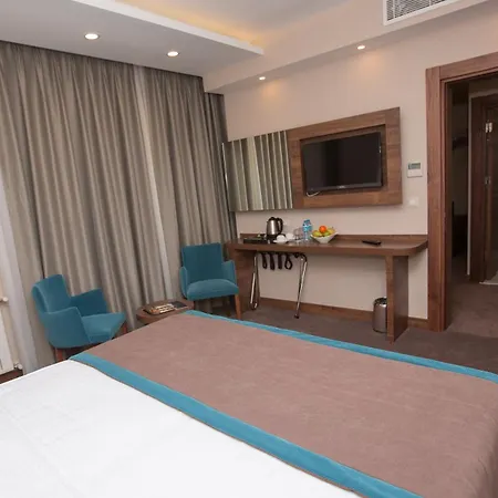 Отель Gueler Park 4*