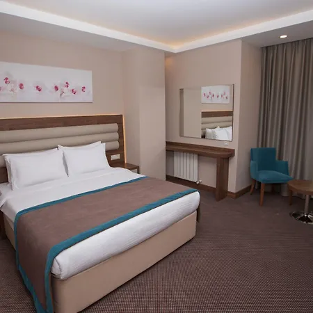 Gueler Park 4*