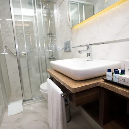 Отель Gueler Park 4*